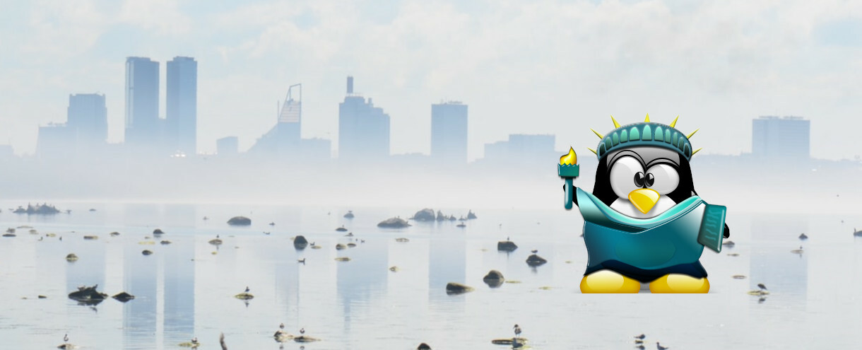 Tux liberty enlightening the world